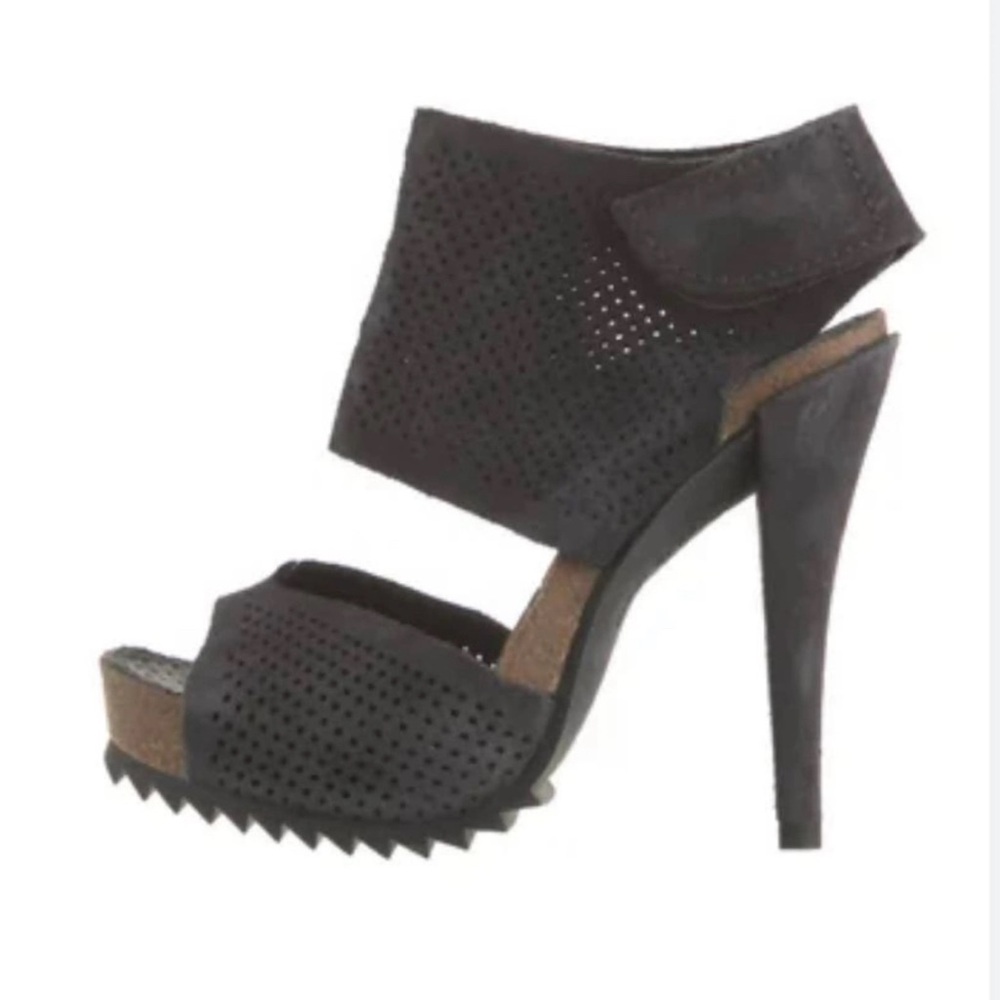 Pedro Garcia Black (Charcoal) Preforated Sandals Sz.8.5 used.